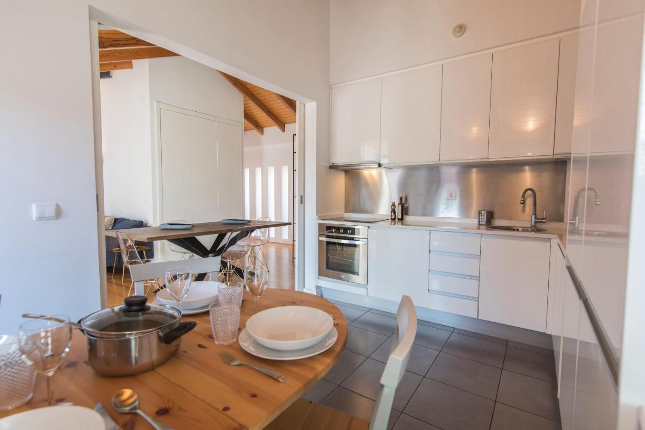 ליסבון Bairro Alto Stunning Flat With Balcony By Lovelystay מראה חיצוני תמונה
